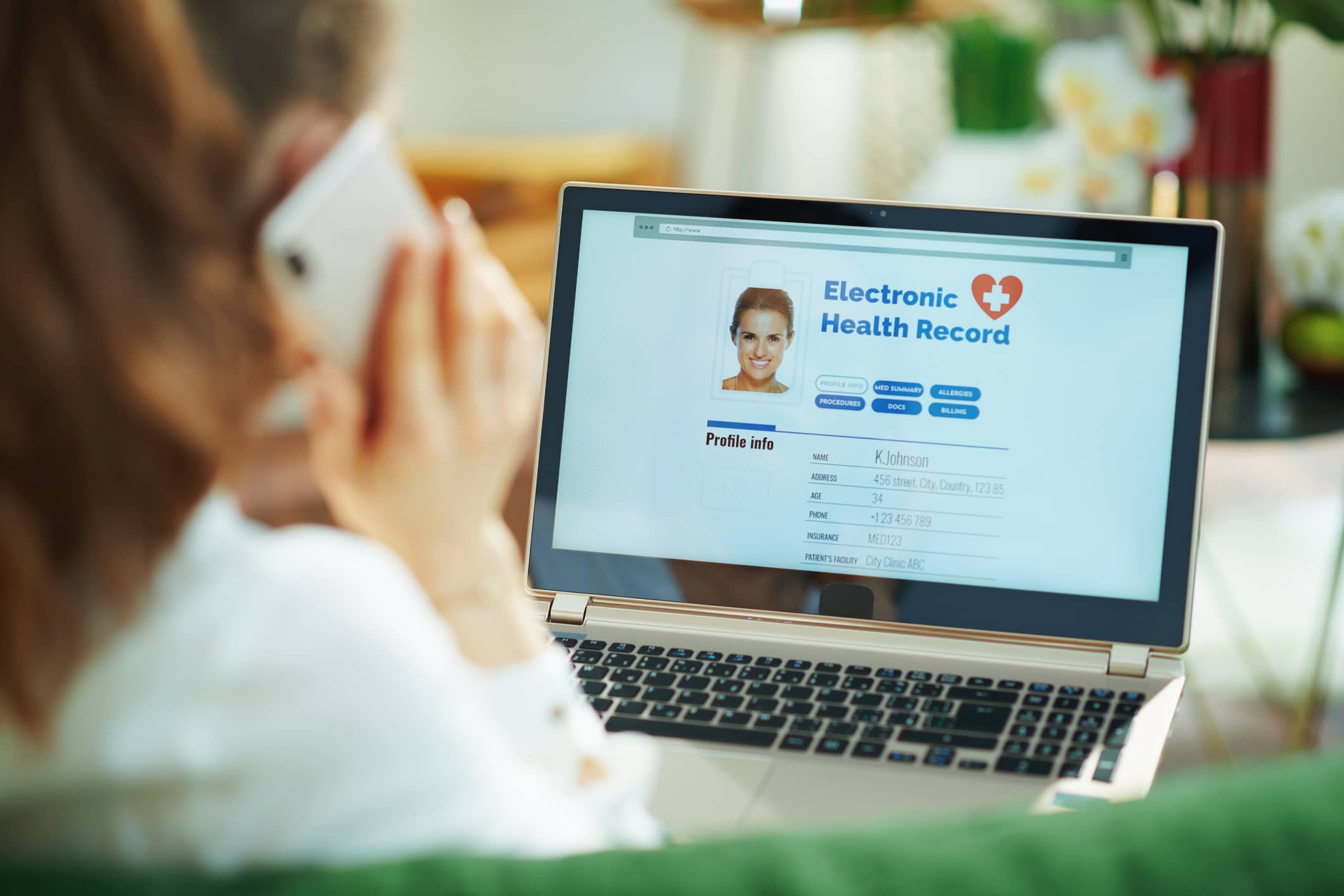 Patient looking at EMR Patient looking at EMR