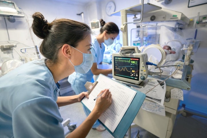 ICU Nursing Pay and Salary Travel Rates