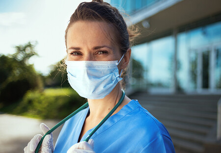 Nurse wearing mask